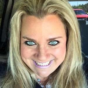 Meet your Posher, Debbie